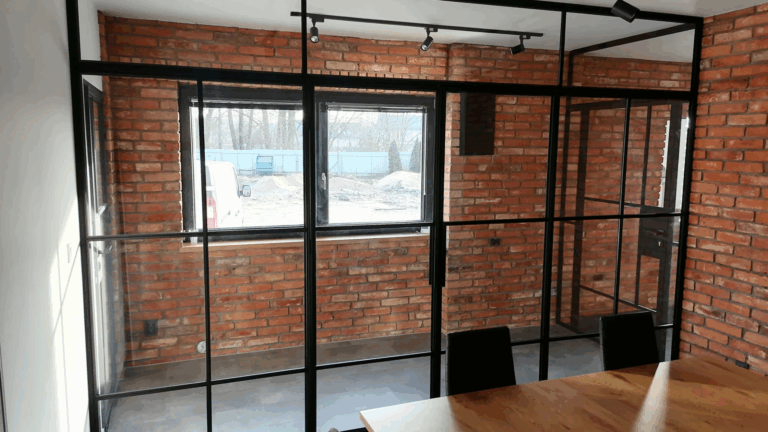 Drzwi loftowe w aranżacjach biurowych – styl i funkcja